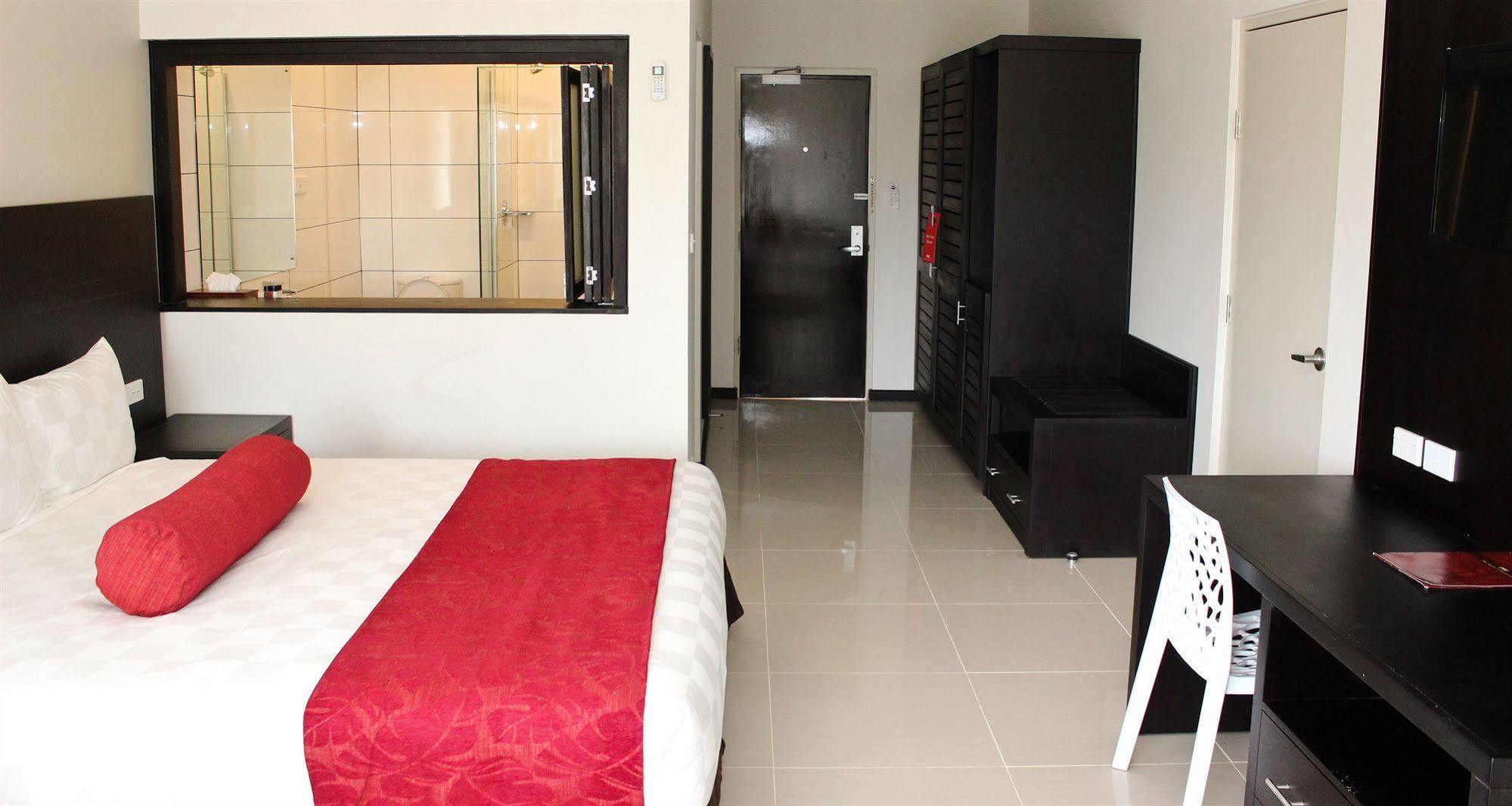 Tanoa Waterfront Hotel Lautoka